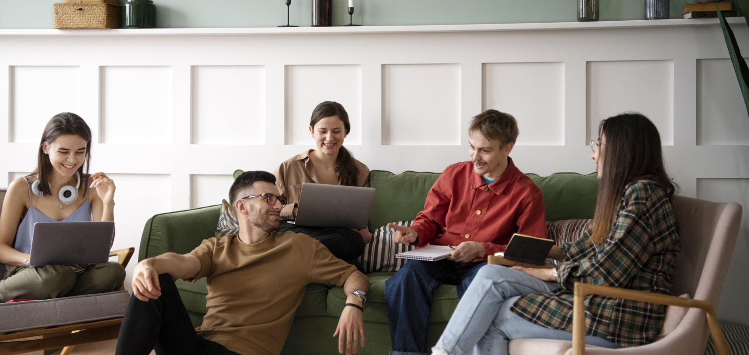 Huddle Room Guide: The Simple Fix for Better Collaboration